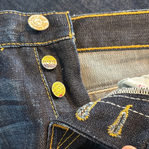 True Religion Women’s Cameron Jeans - Picture 9 of 15